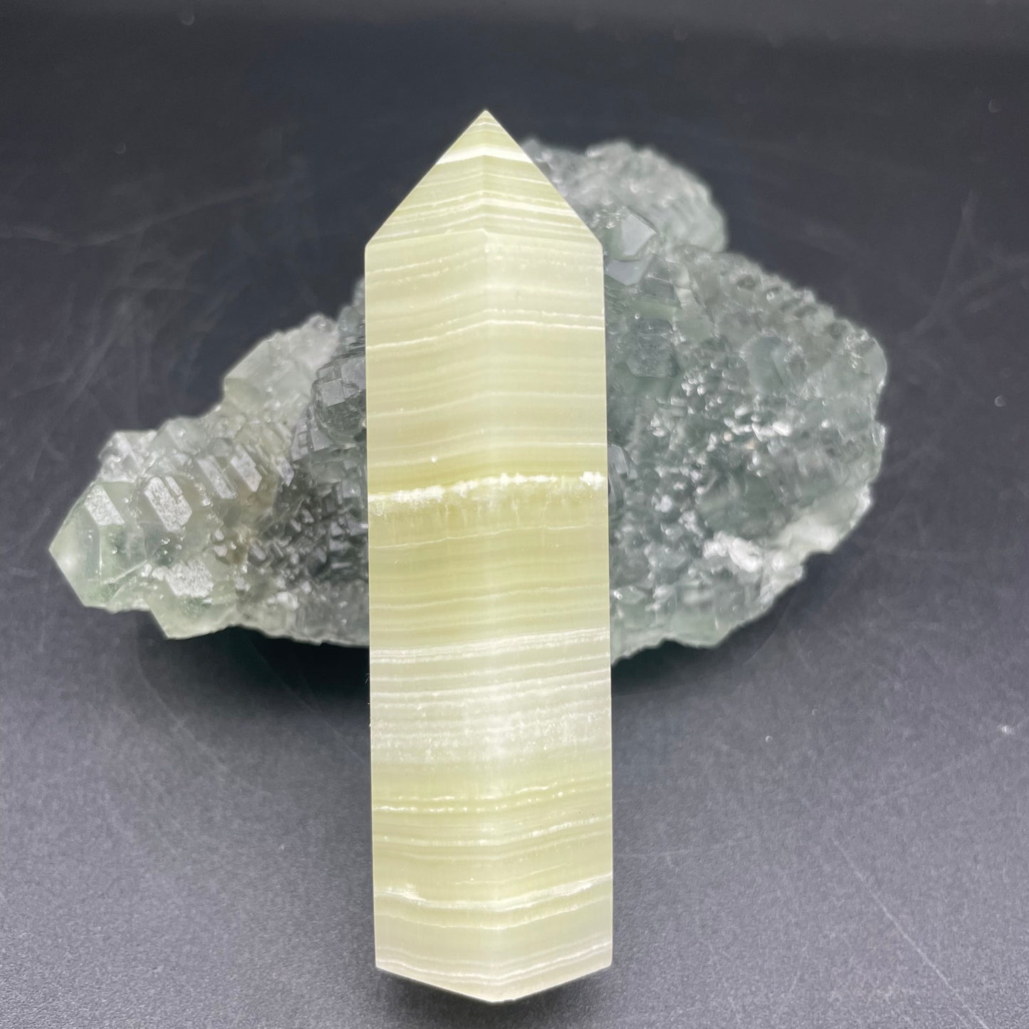 阿富汗玉晶柱