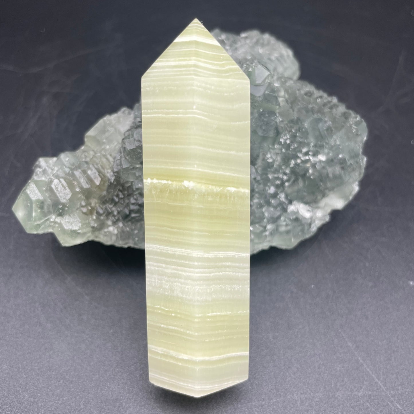 阿富汗玉晶柱